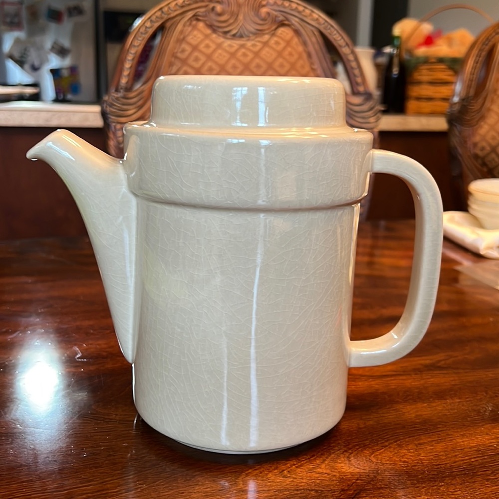 Pfaltzgraff #490 Coffee/Tea Carafe